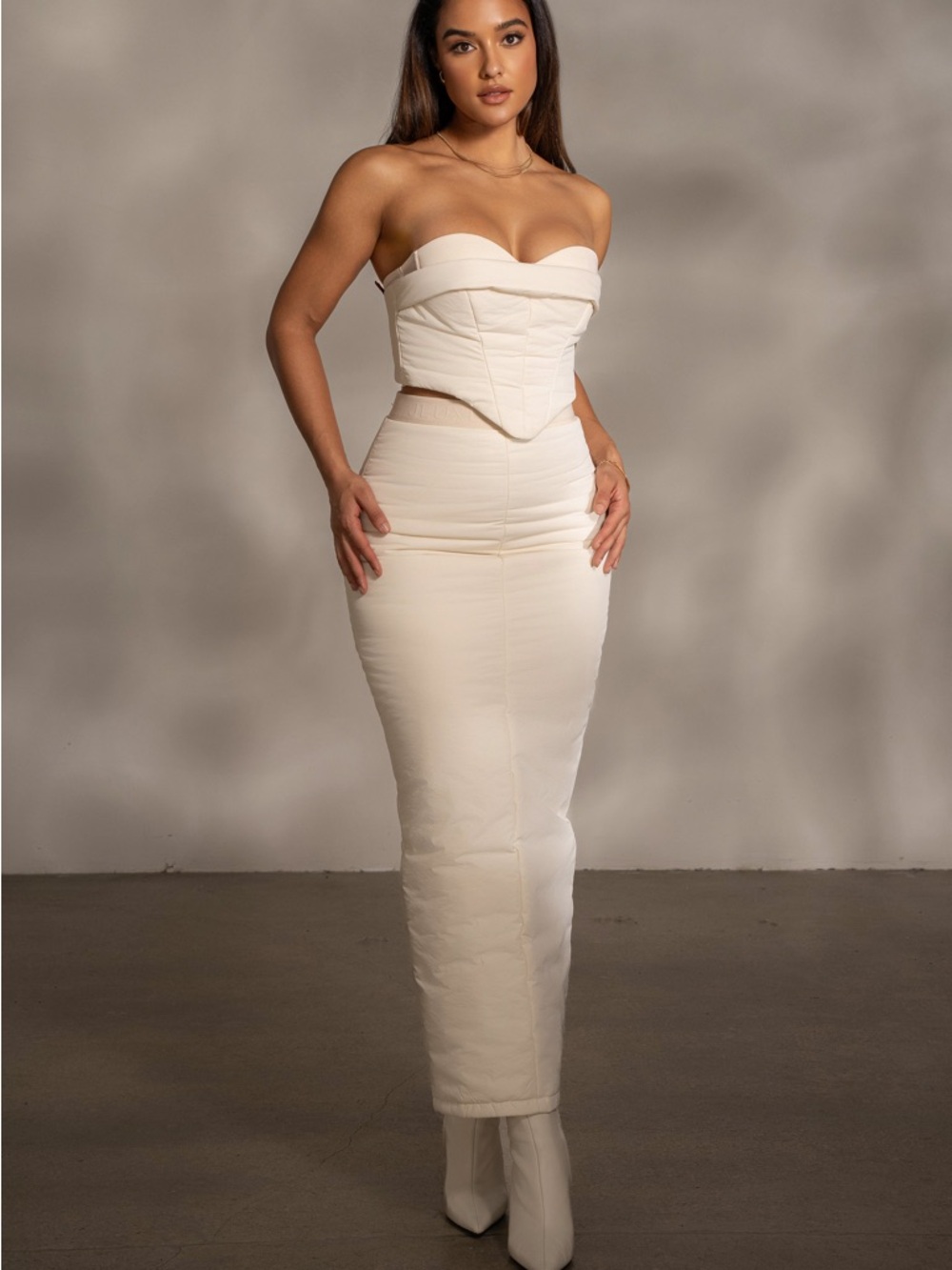JLUXLABEL White Quilted High-Waist Pencil Maxi Skirt - Picture 4 of 7